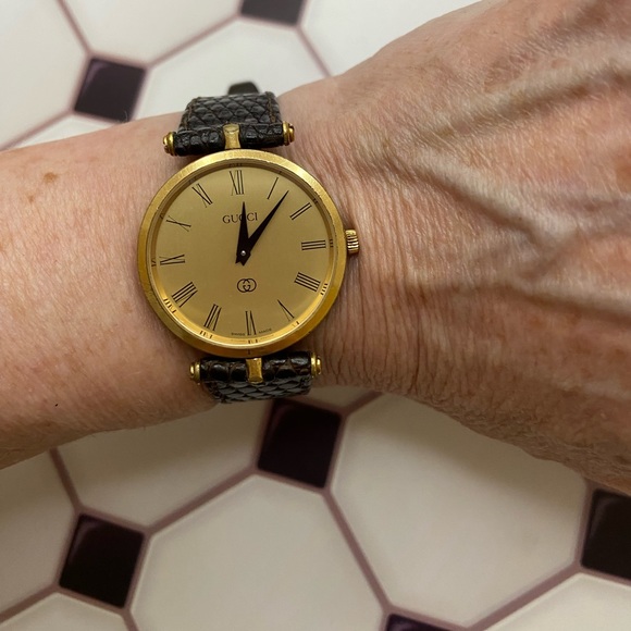 Rare Vintage Gucci 2000M Swiss Timepiece Stacked Watch Red & Green New Strap - Picture 7 of 16